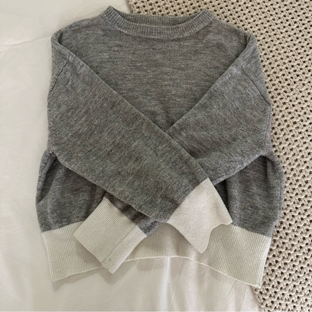 H&M Grey Colorblock Sweater